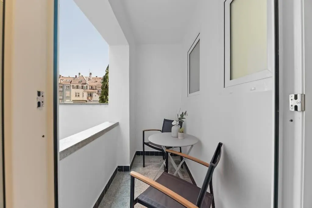 Bestlage Am Hoelderlinplatz Stuttgart
